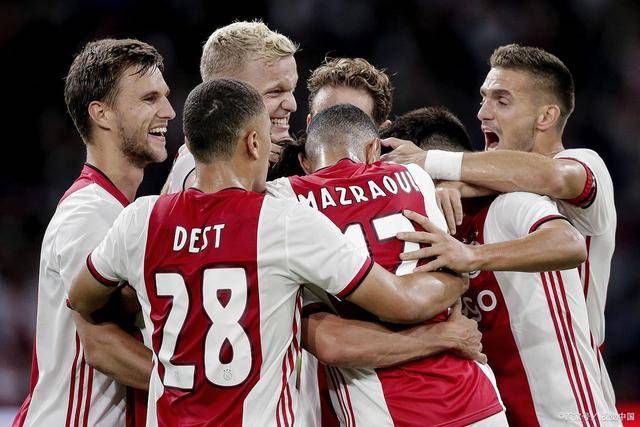 威尔斯50分辽宁大胜新疆 首钢1分险胜同曦